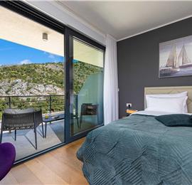 4 bedroom villa with pool and sea views near Dubrovnik sleeps 8